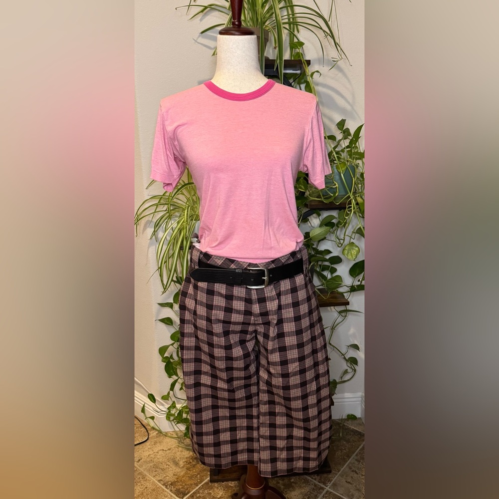 Lost Black and Pink Plaid Women's Cropped Pants - Picture 2 of 12